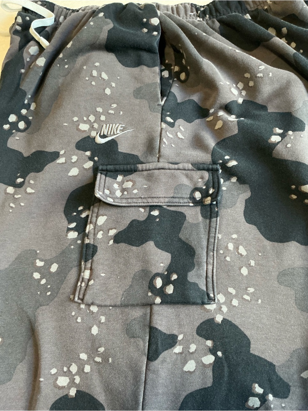Nike Club Fleece Cargo Joggers Grey Black Camo Pants Mens Large L - Picture 10 of 16